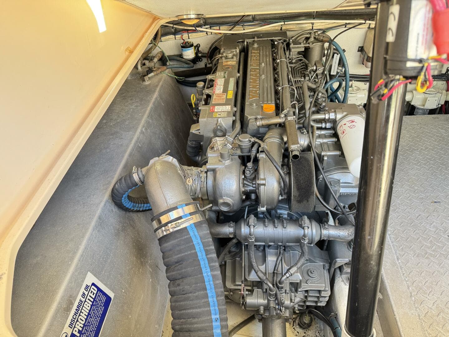 2004 Island Packet 360 Hardtop Express Cruiser — photo 22