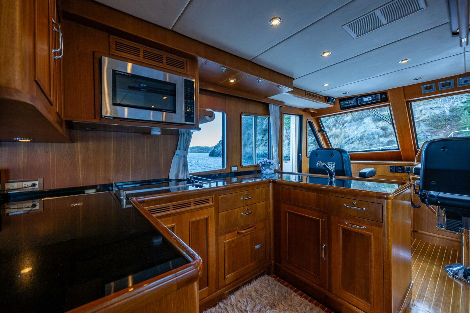 2007 Grand Banks 59 Aleutian Raised Pilothouse — photo 10