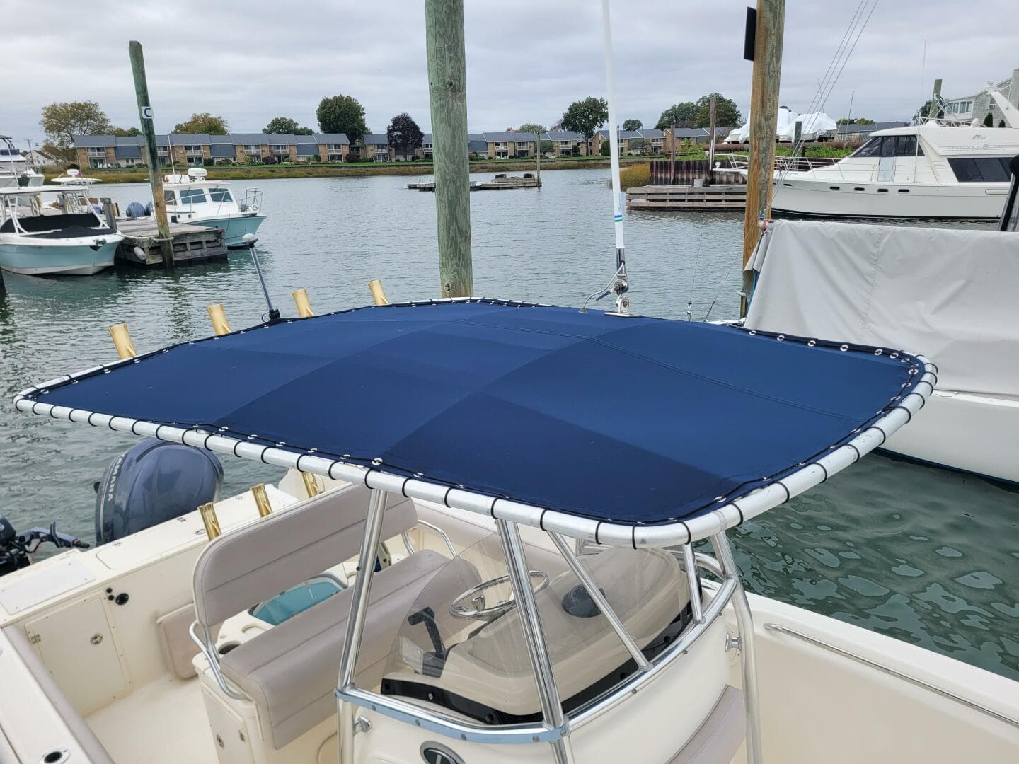 2008 Pursuit C 250 — photo 8