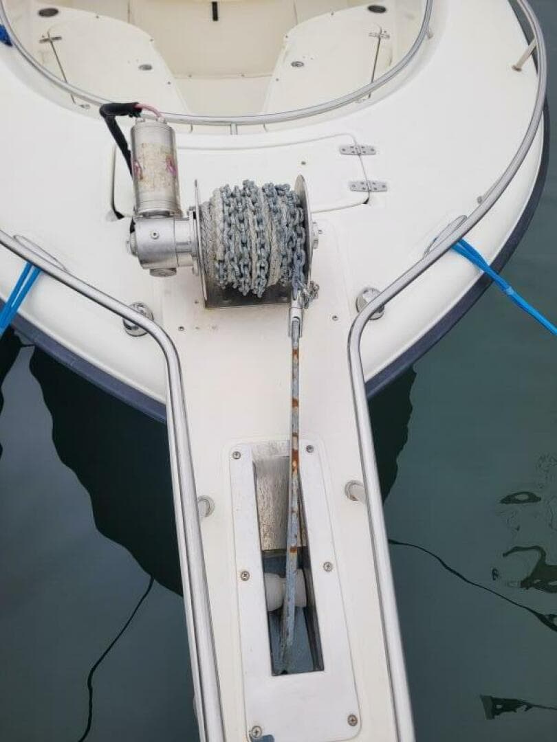 2008 Pursuit C 250 — photo 11