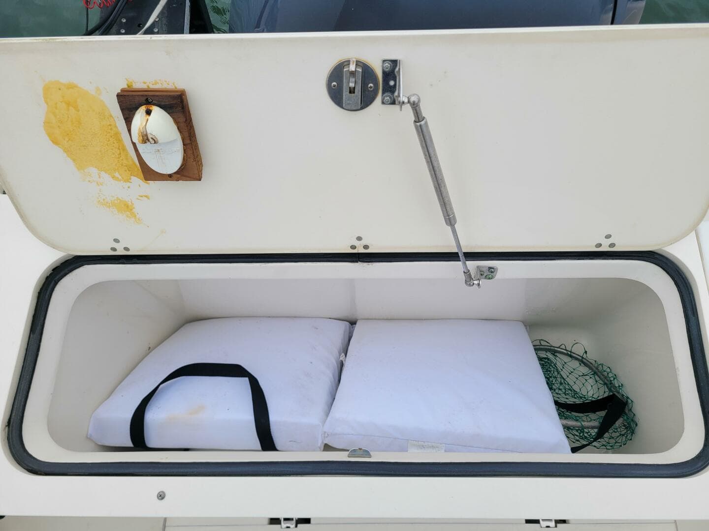 2008 Pursuit C 250 — photo 20