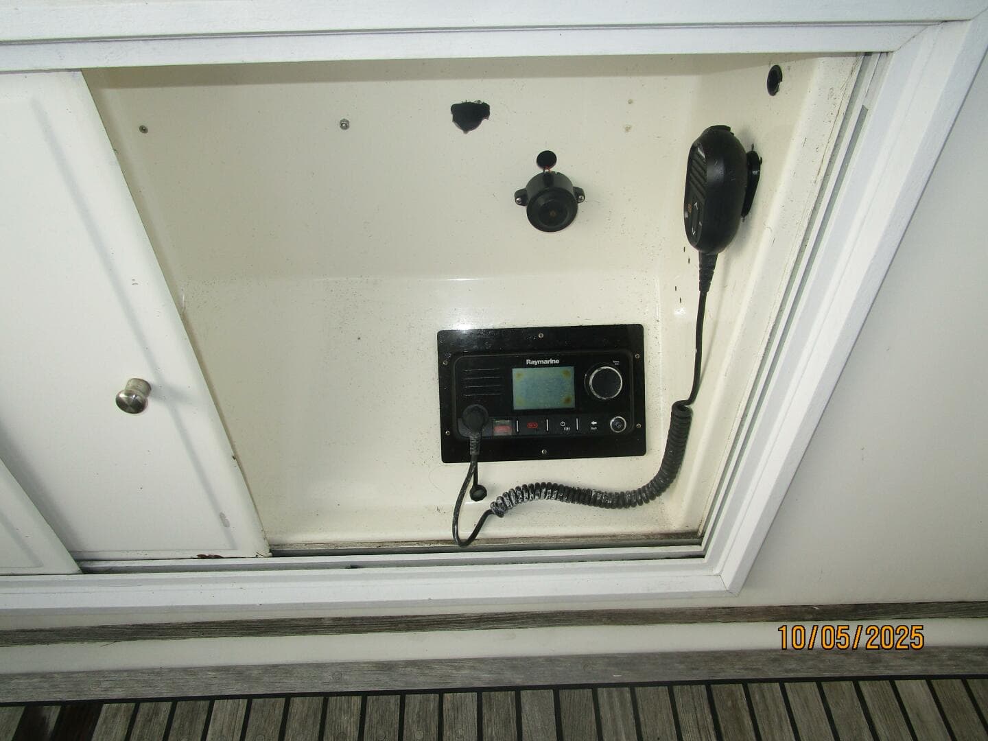 1995 Grand Banks Classic — photo 23