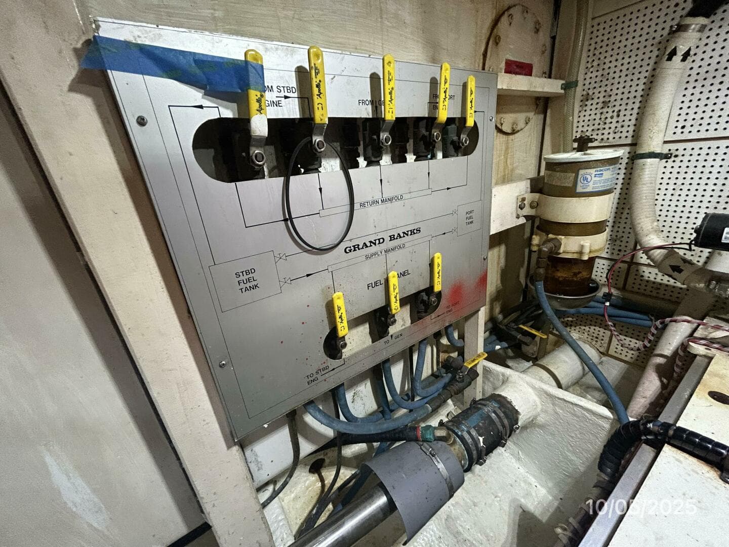 1995 Grand Banks Classic — photo 72