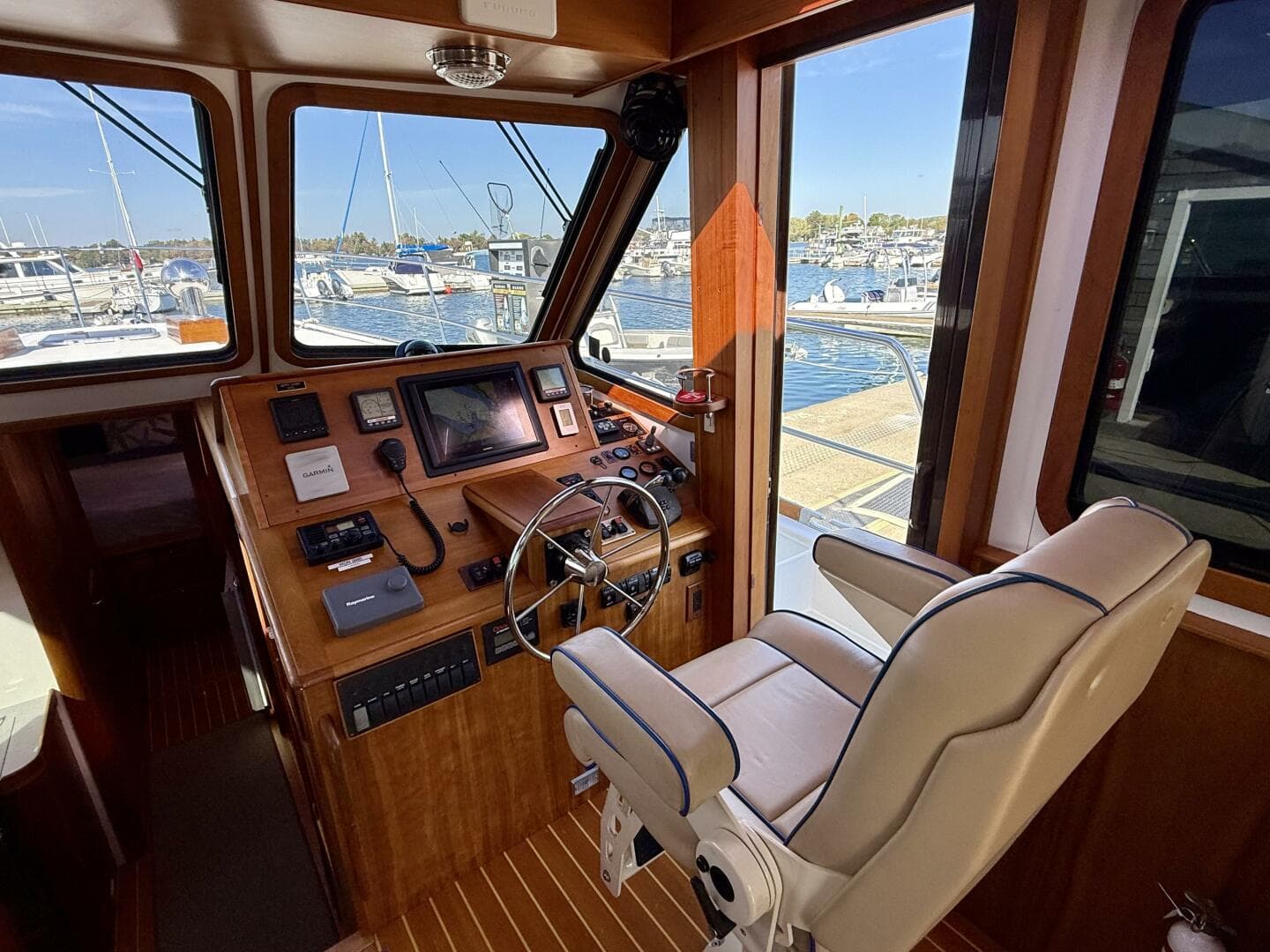 2006 Sabre 42 Sedan — photo 43