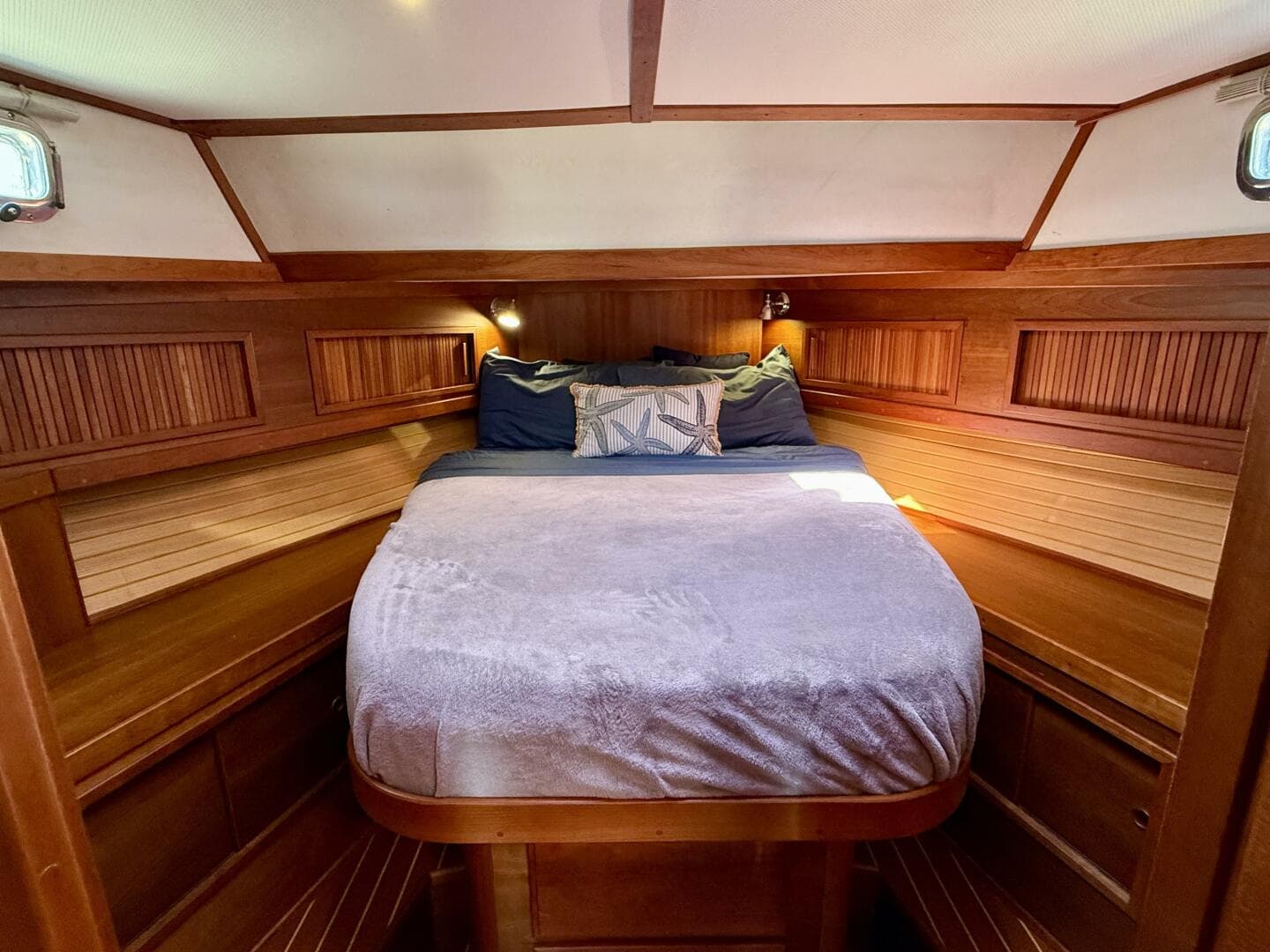 2006 Sabre 42 Sedan — photo 29