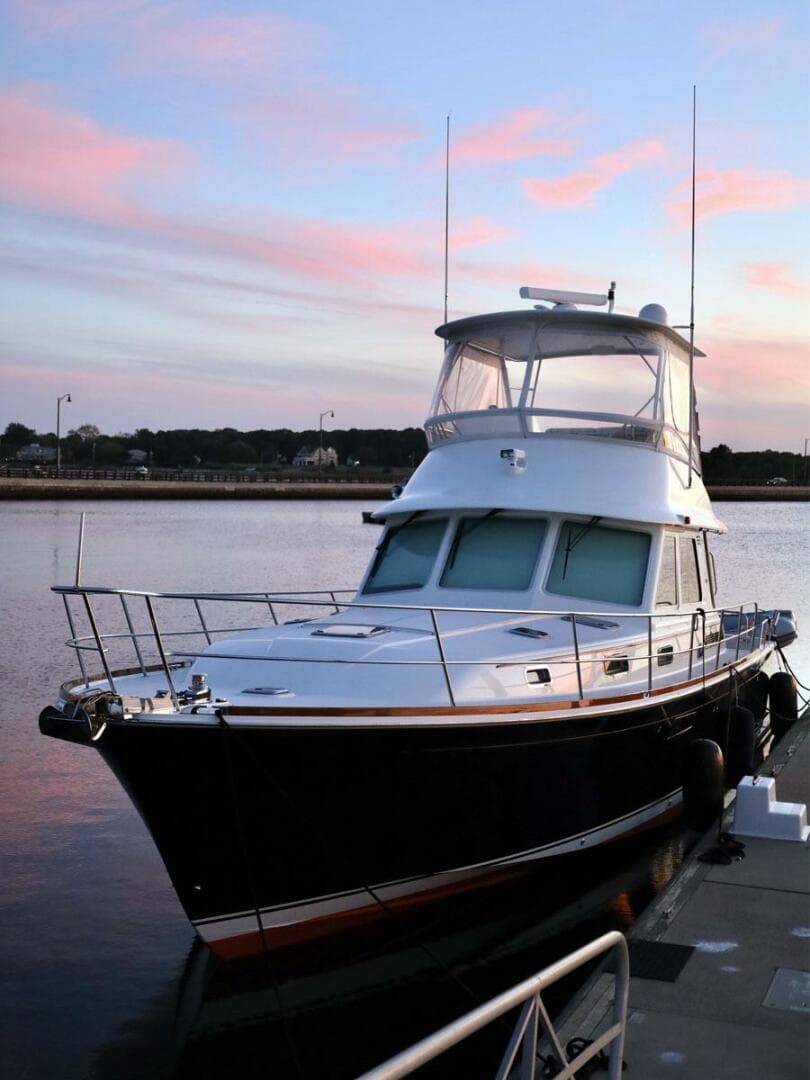 2018 Sabre 48 Flybridge Sedan — photo 3