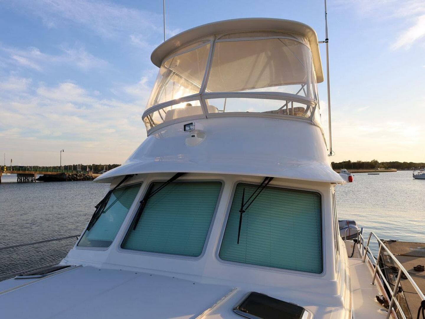 2018 Sabre 48 Flybridge Sedan — photo 4