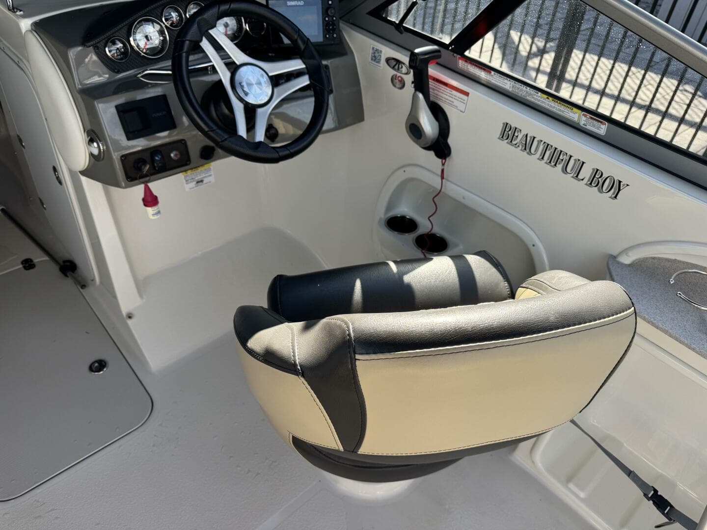 2019 Stingray 234 Lr — photo 14