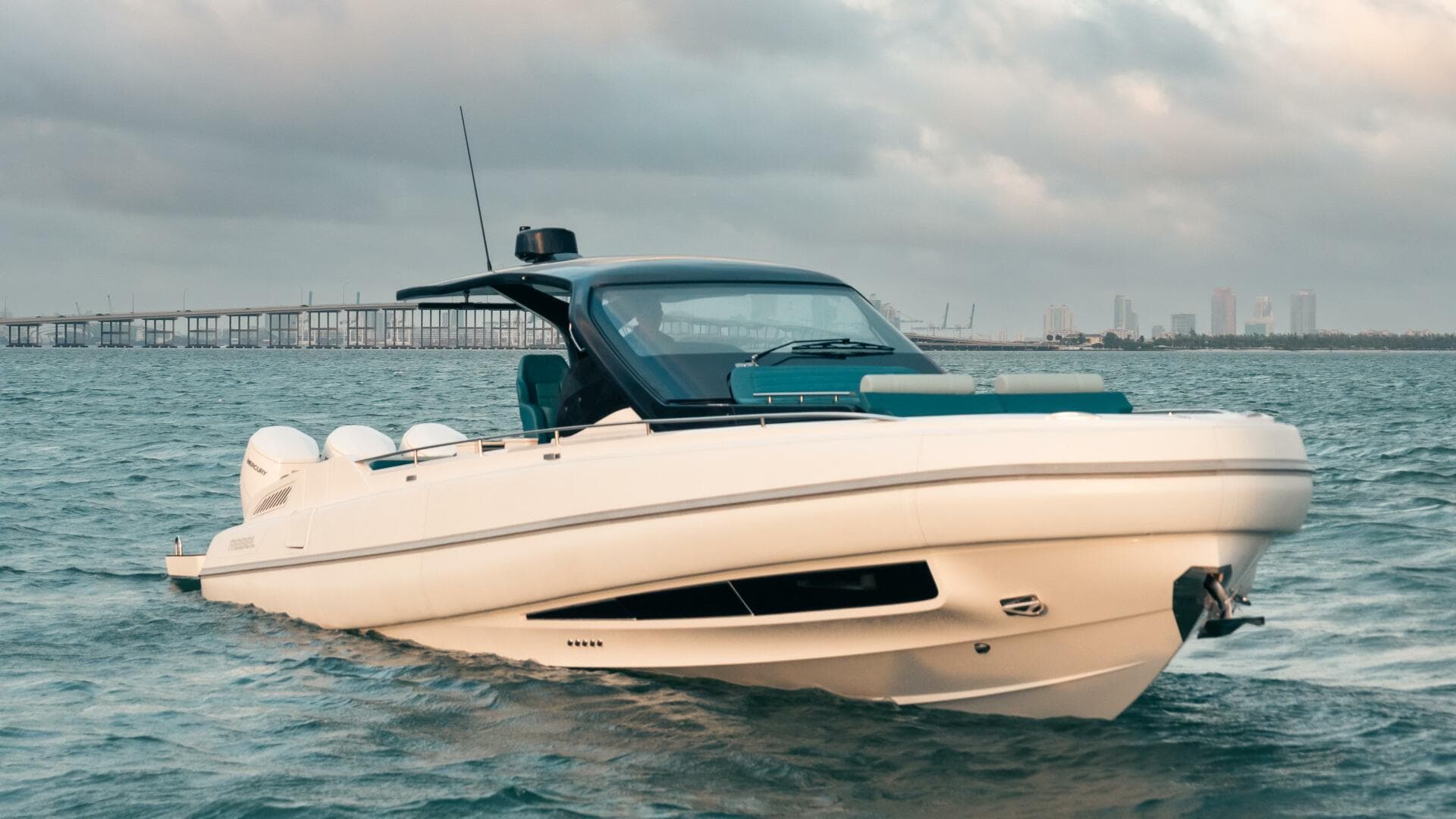 2025 Sacs Rebel 47 — photo 7