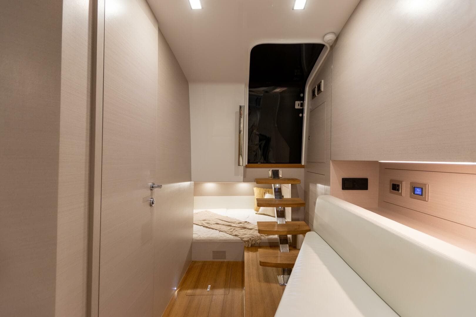 2025 Sacs Rebel 47 — photo 21