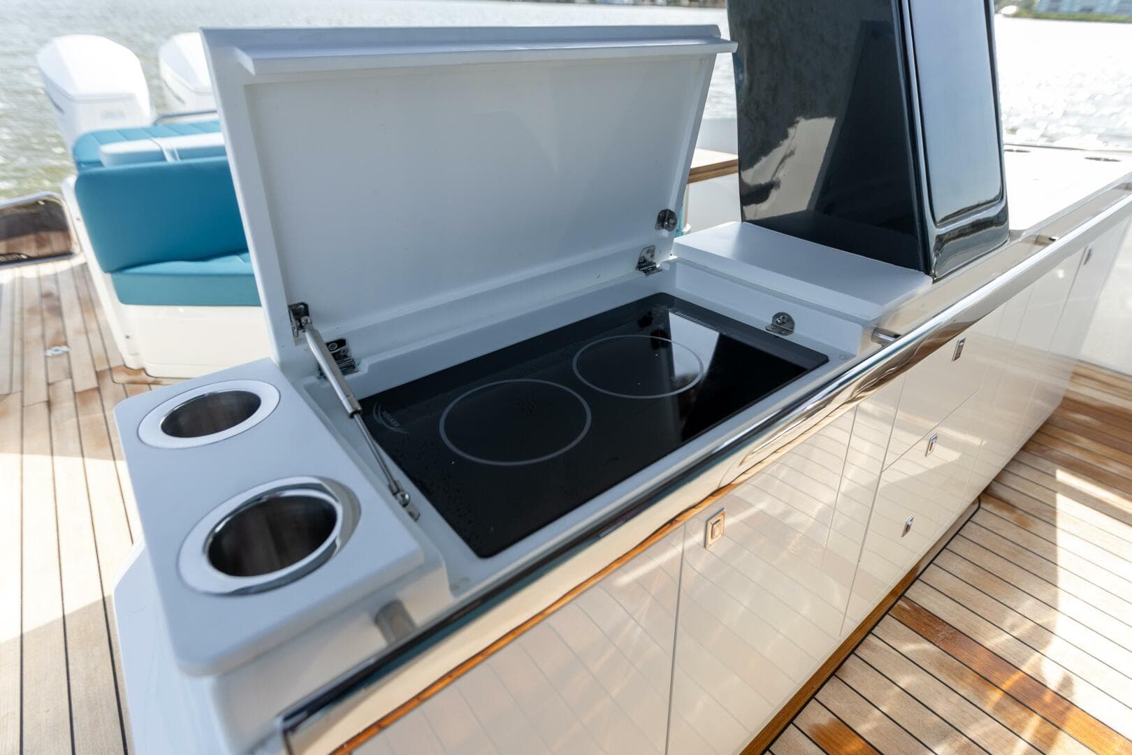 2025 Sacs Rebel 47 — photo 28