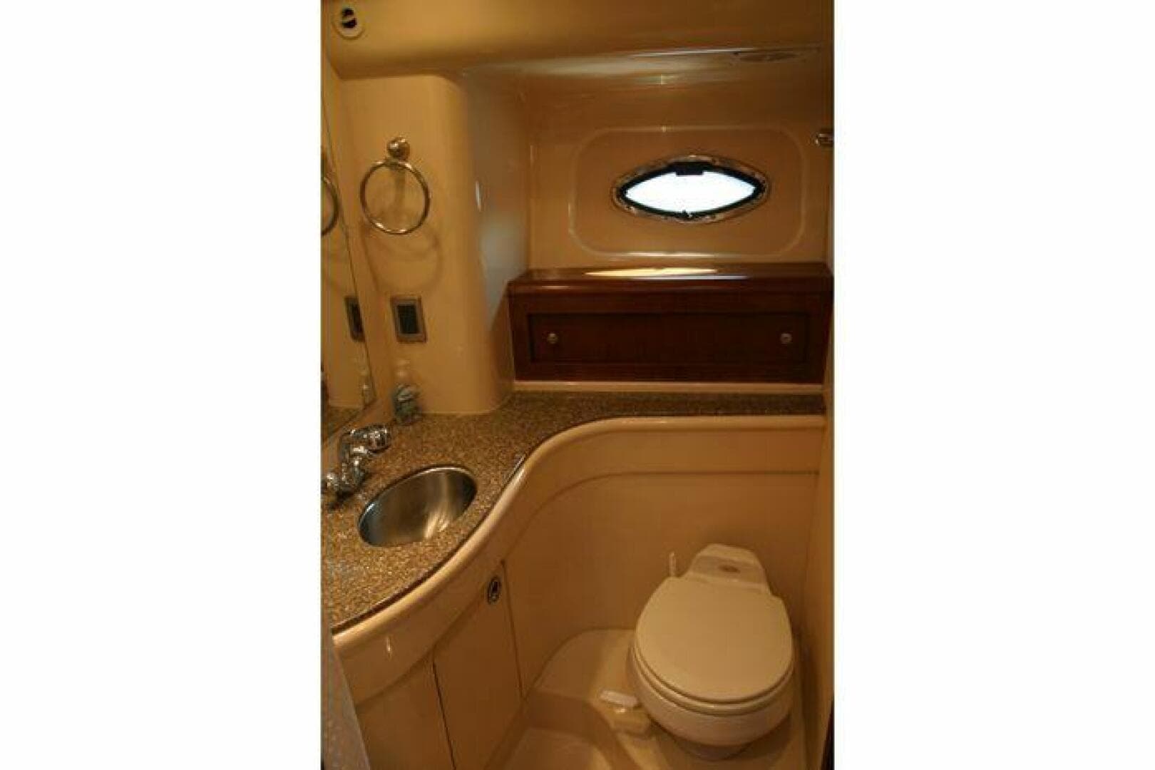 2005 Meridian 411 Sedan — photo 13