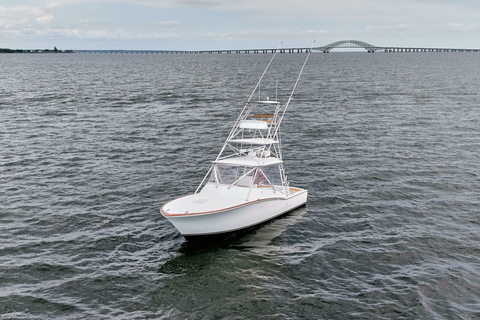 2003 Egg Harbor Predator Express — photo 2