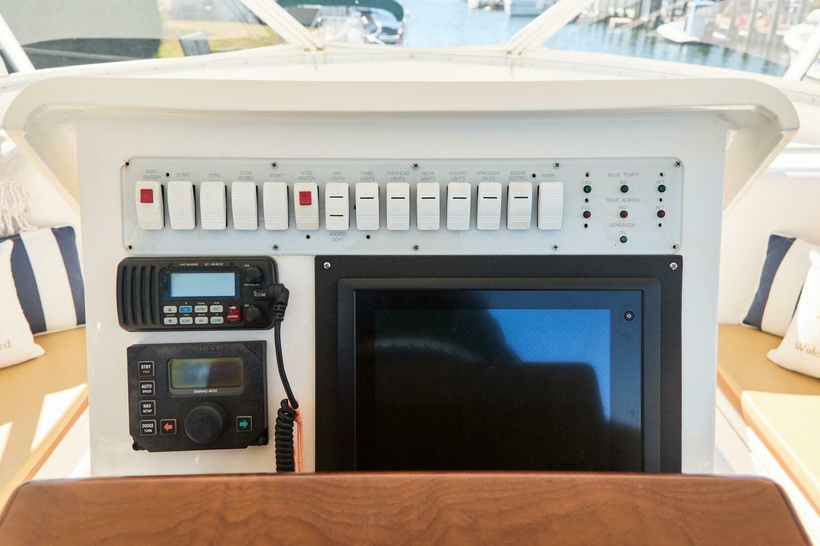 2003 Egg Harbor Predator Express — photo 11