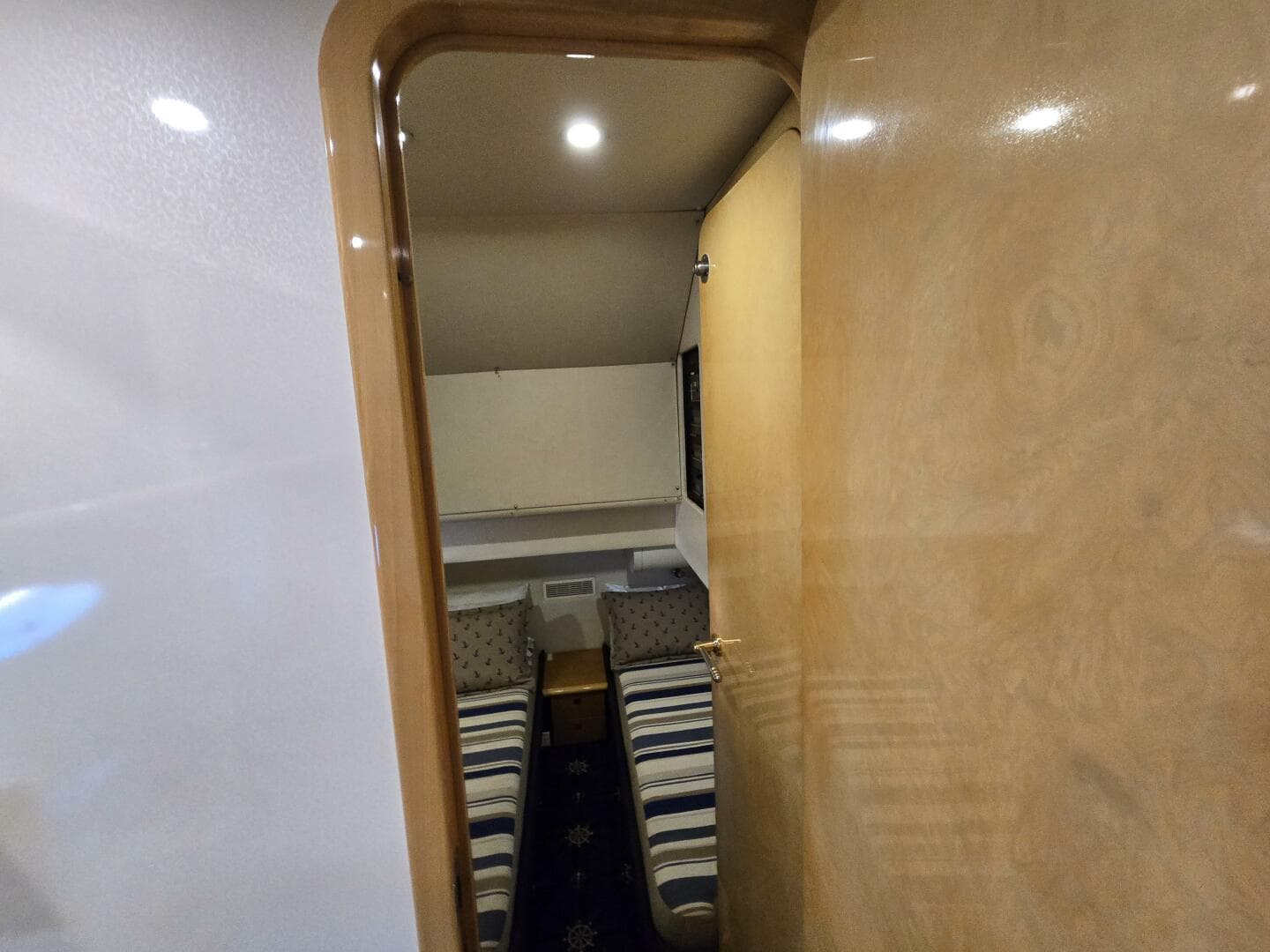 1997 Sunseeker Manhattan 48 — photo 41