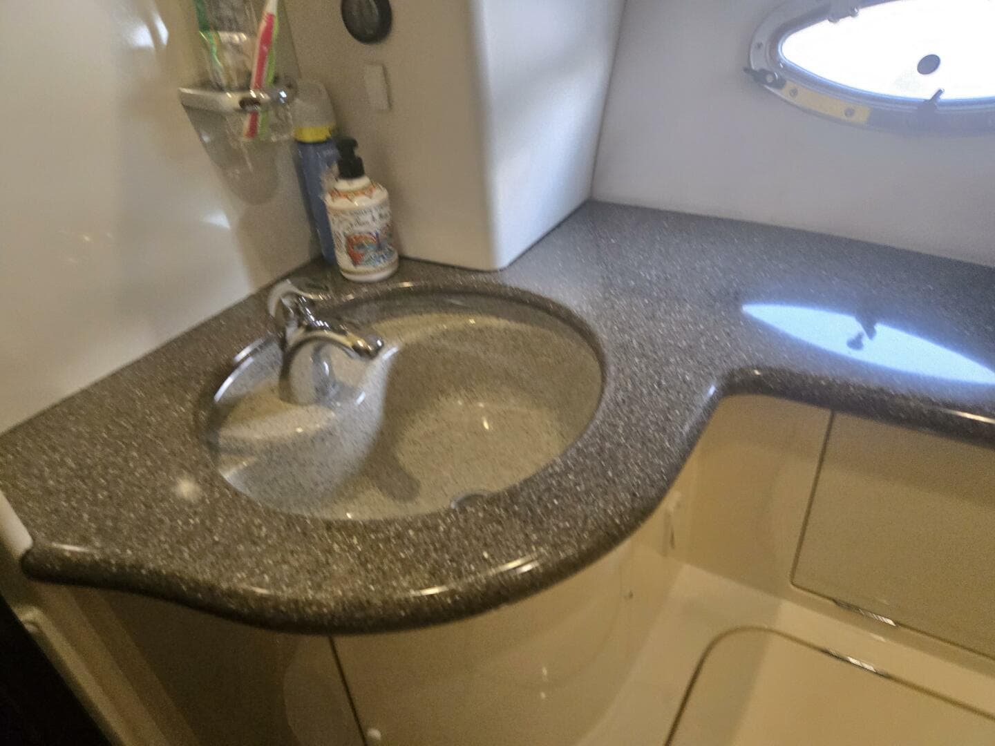 1997 Sunseeker Manhattan 48 — photo 46