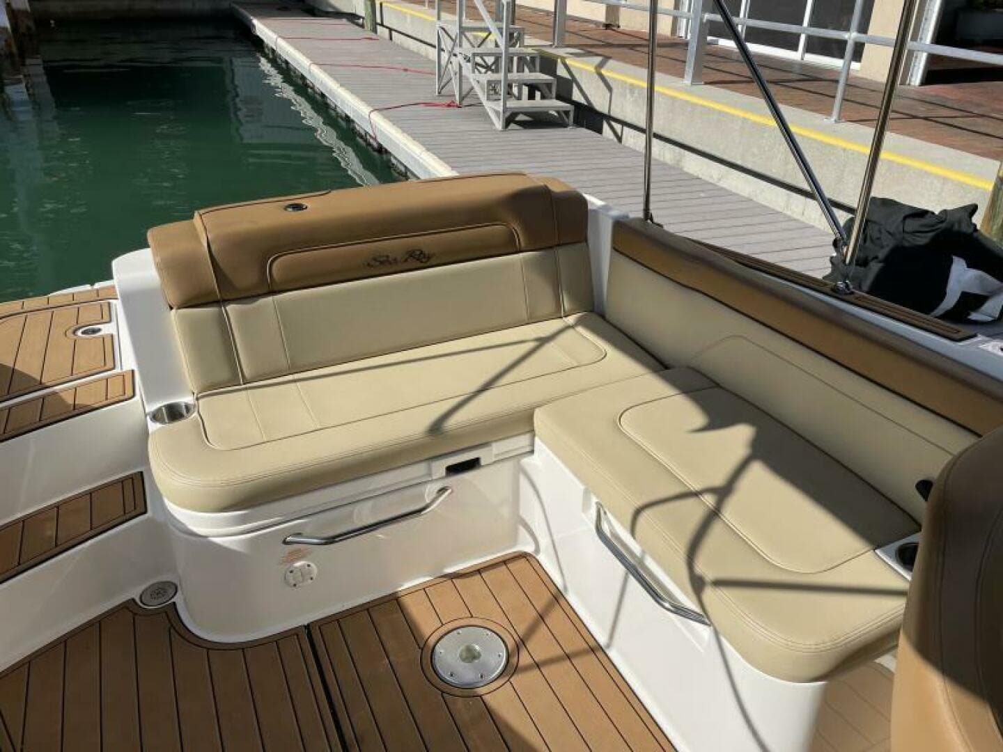 2014 Sea Ray 260 Sundeck — photo 12