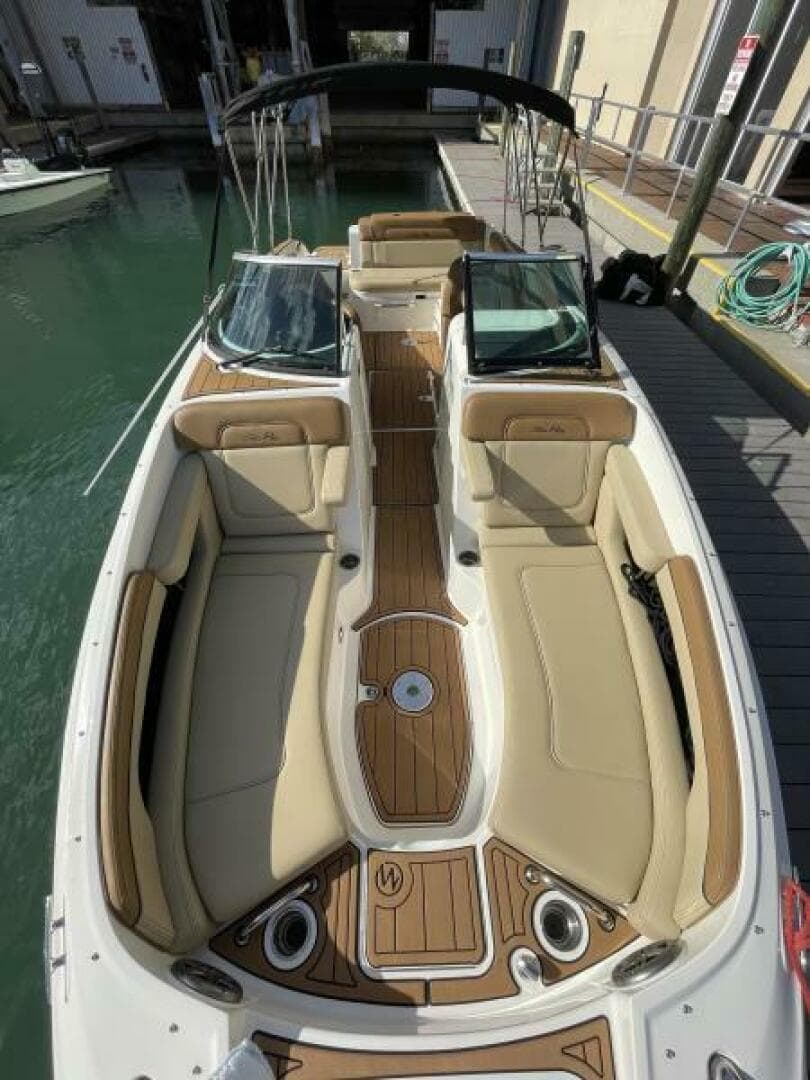 2014 Sea Ray 260 Sundeck — photo 3