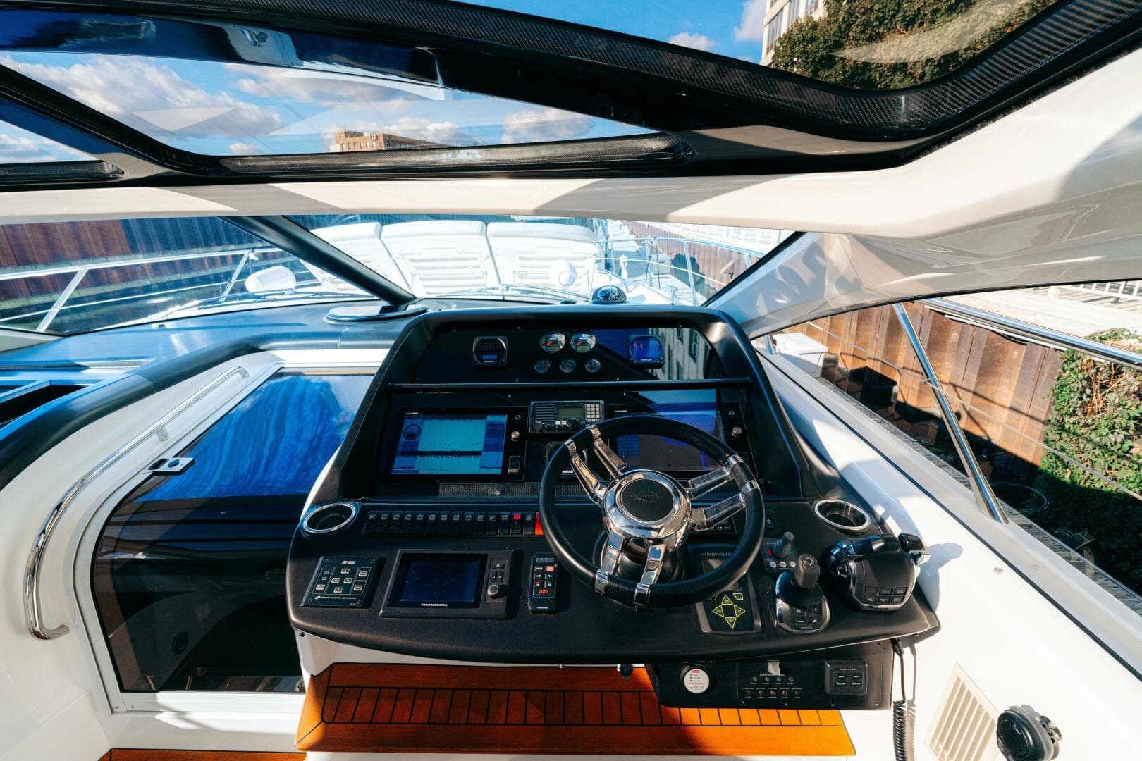 2014 Sunseeker Predator 60 — photo 23