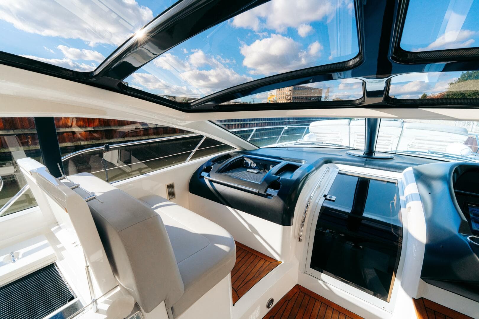2014 Sunseeker Predator 60 — photo 20