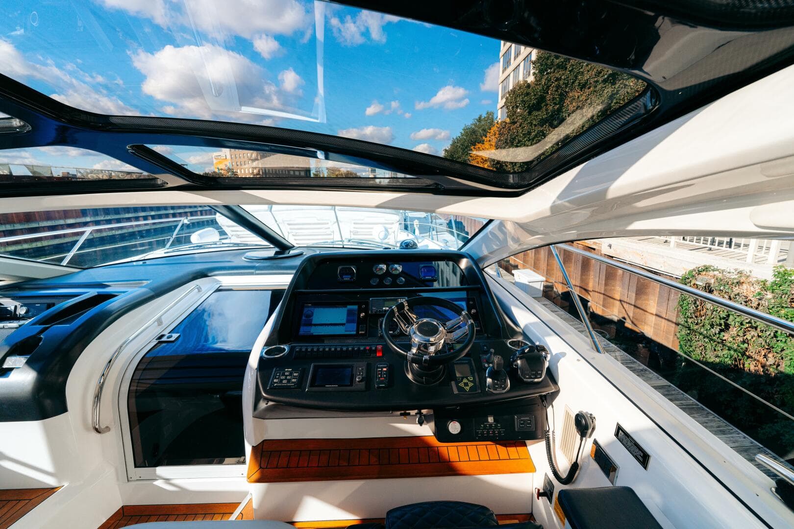 2014 Sunseeker Predator 60 — photo 22