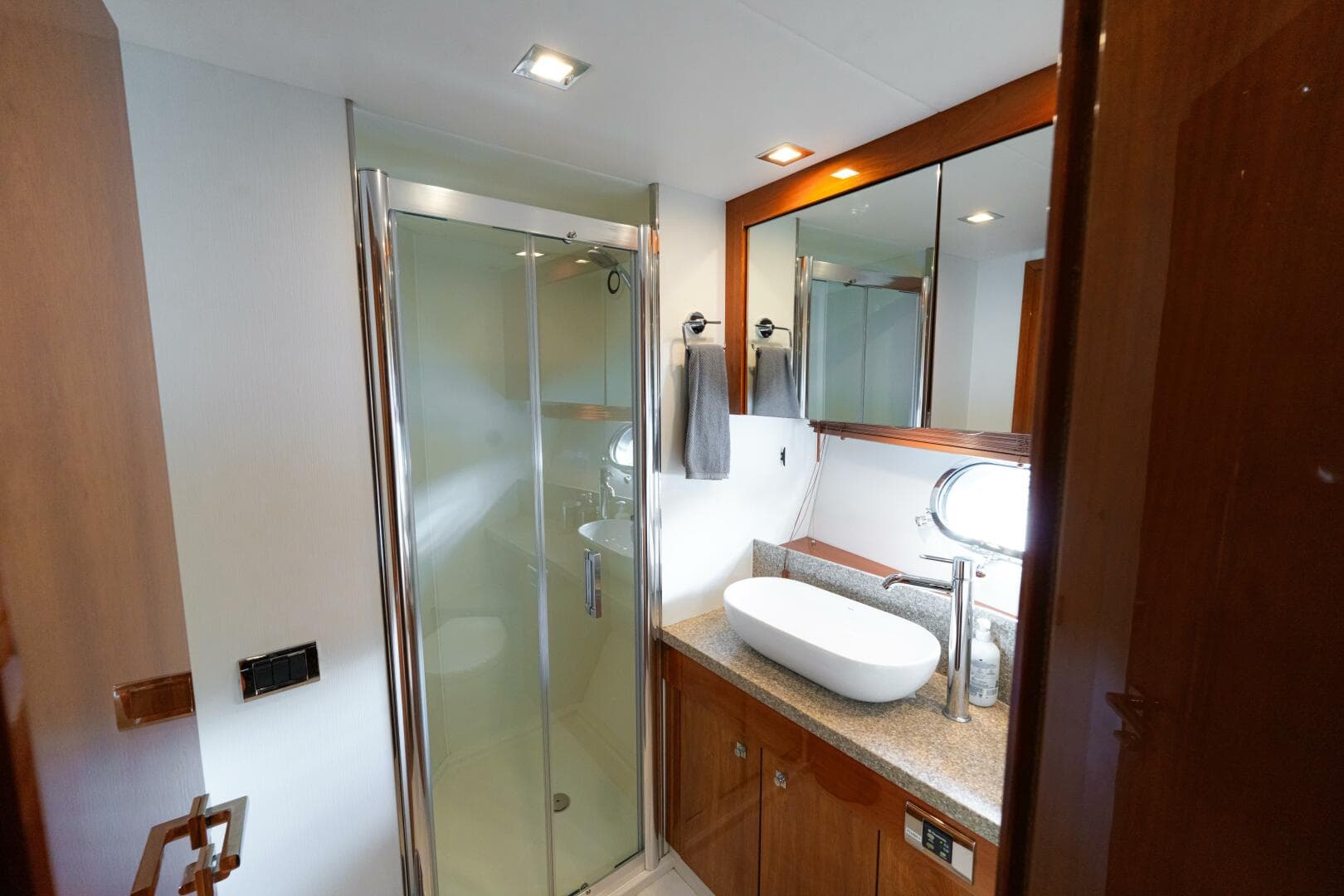 2014 Sunseeker Predator 60 — photo 50