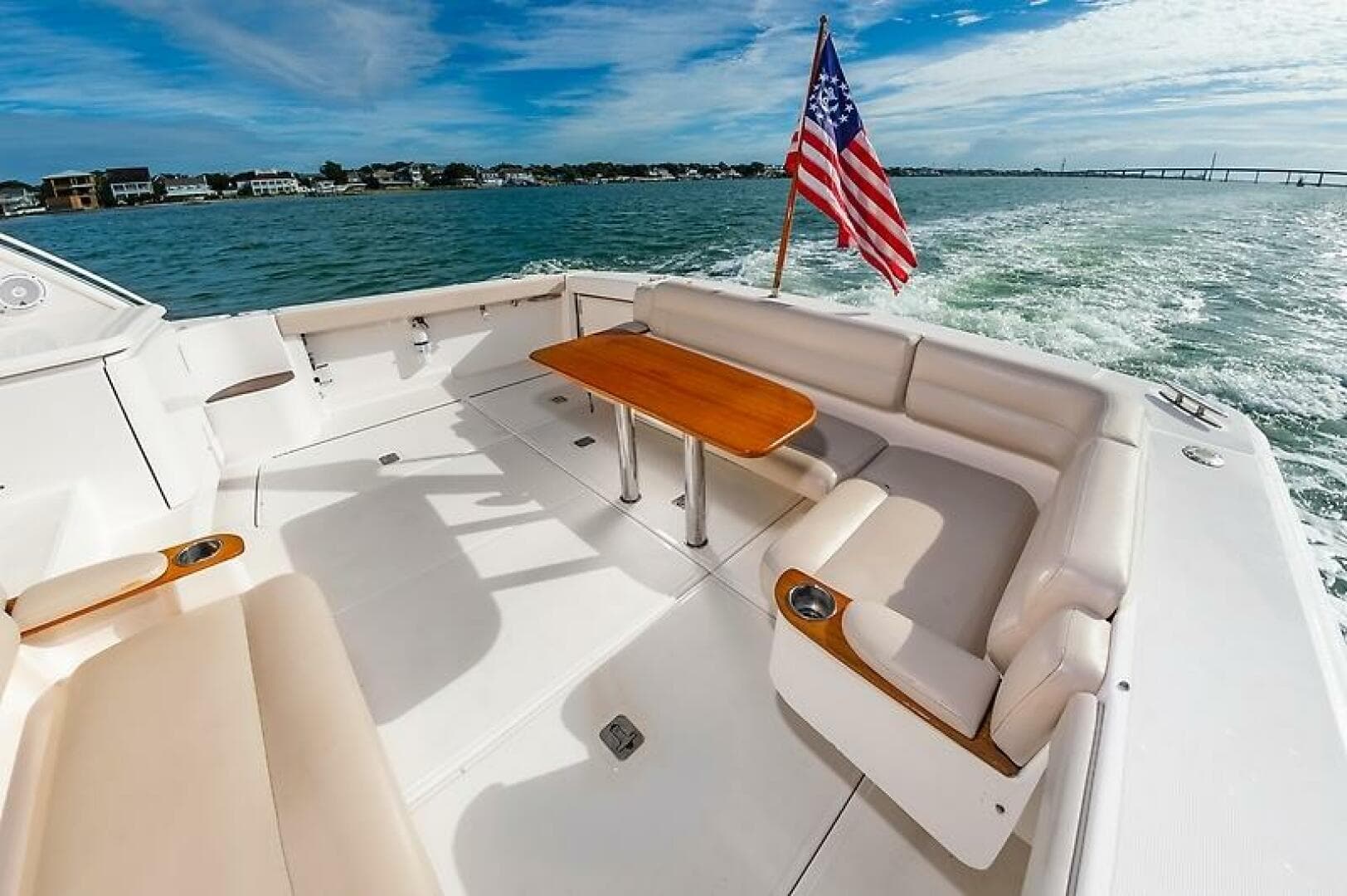 2015 Tiara Yachts 39 Coronet — photo 9