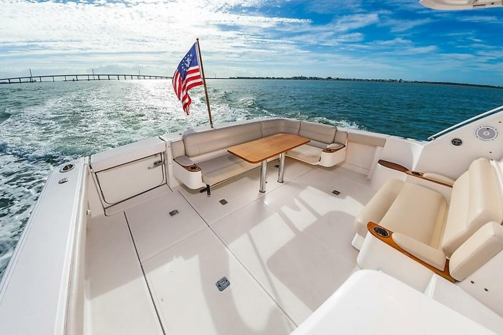 2015 Tiara Yachts 39 Coronet — photo 8