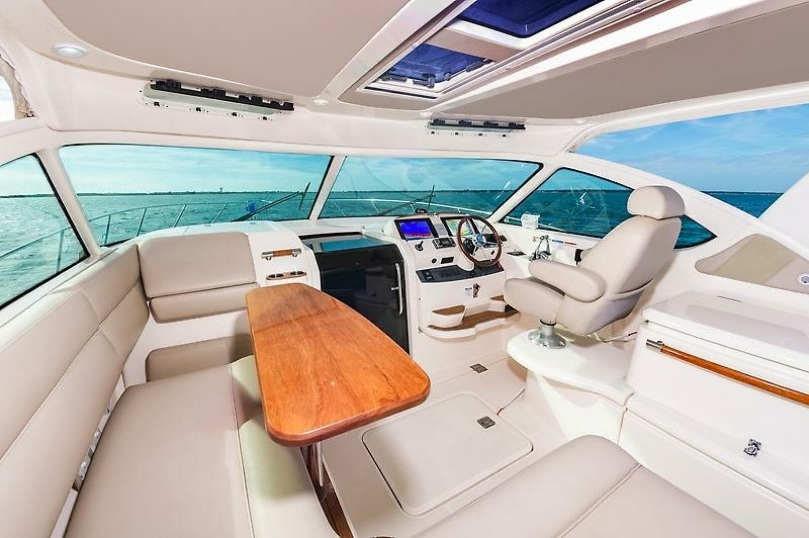 2015 Tiara Yachts 39 Coronet — photo 15