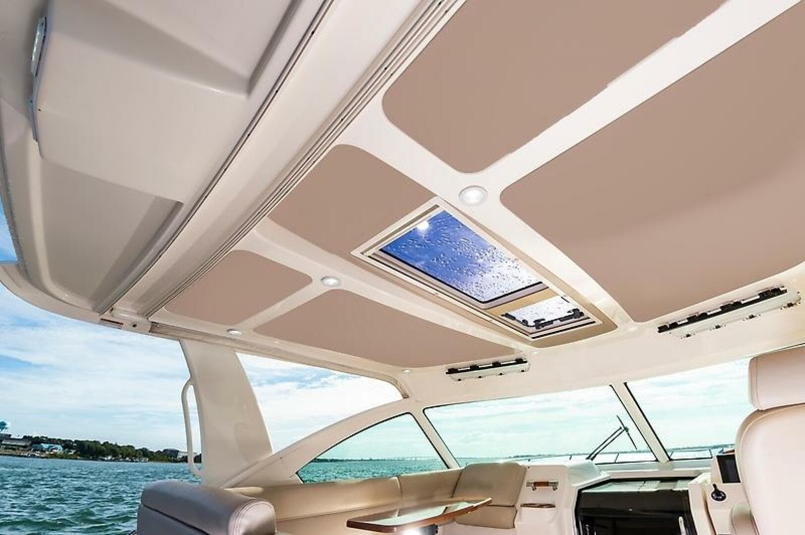2015 Tiara Yachts 39 Coronet — photo 23