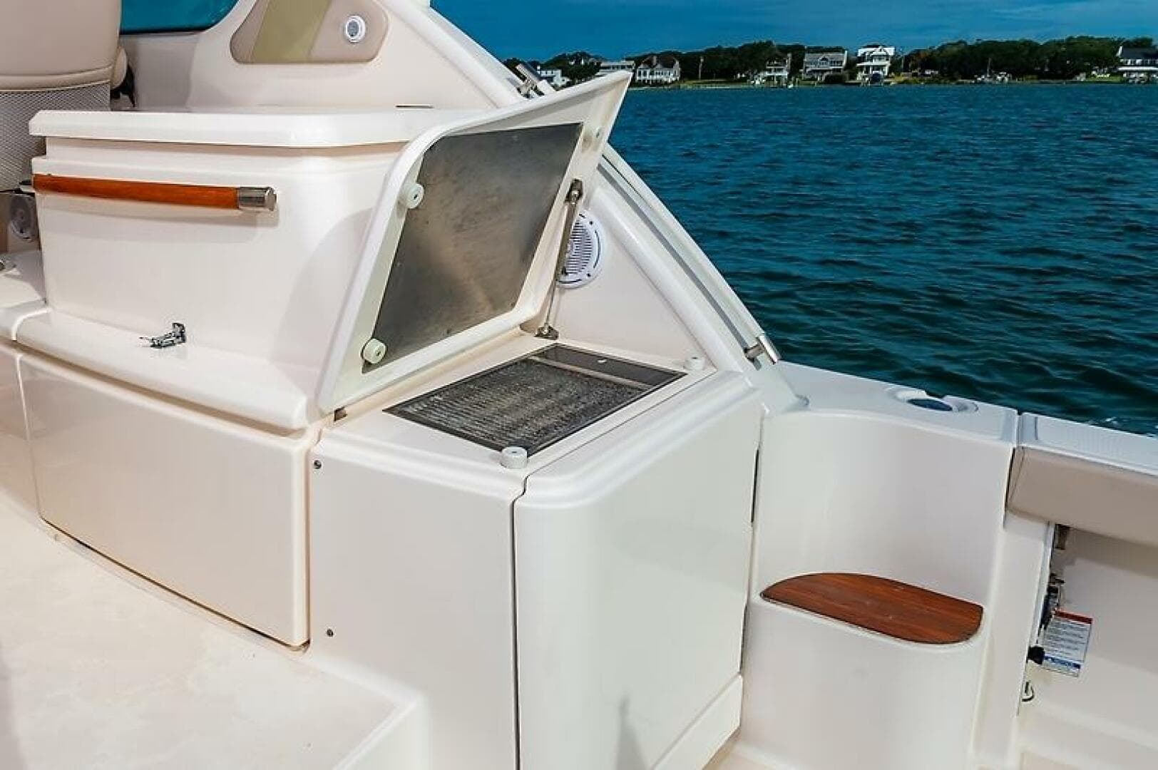 2015 Tiara Yachts 39 Coronet — photo 12
