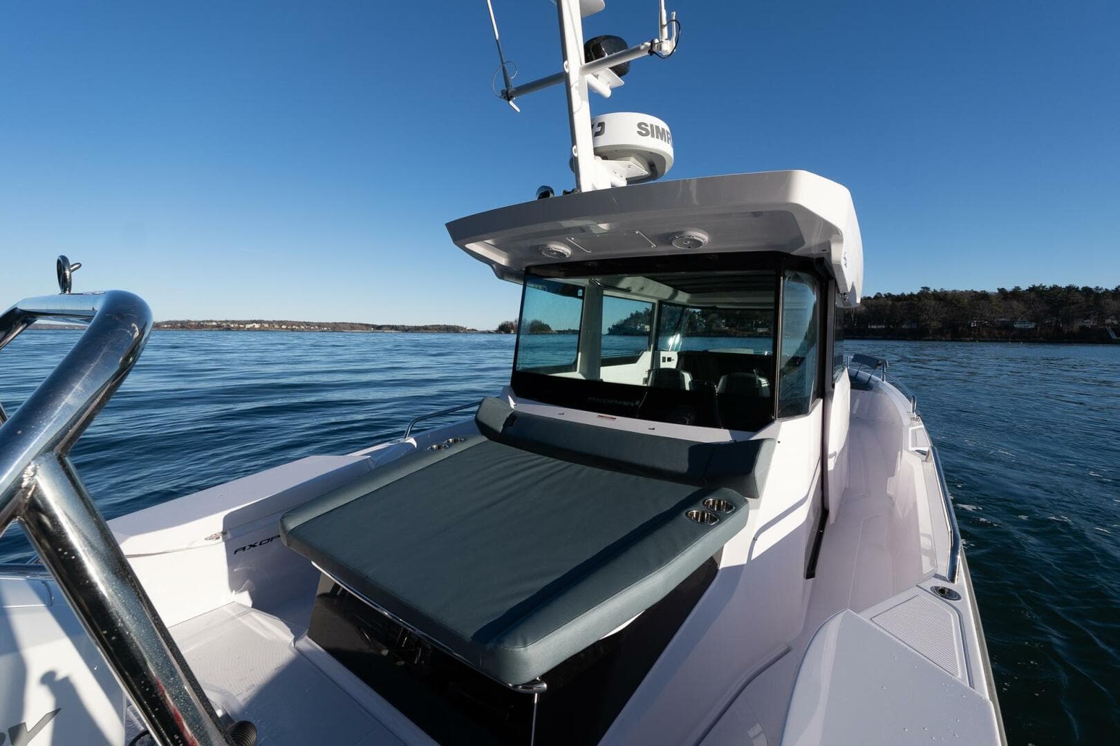 2026 Axopar Cross Cabin — photo 13