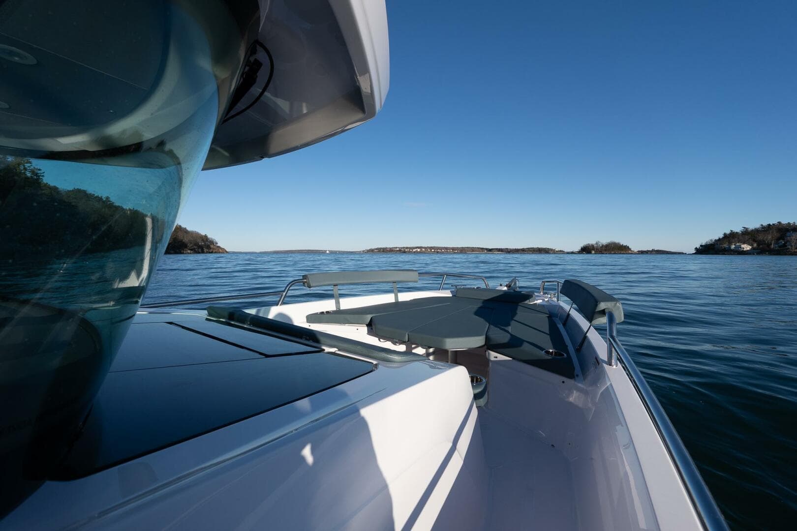 2026 Axopar Cross Cabin — photo 32