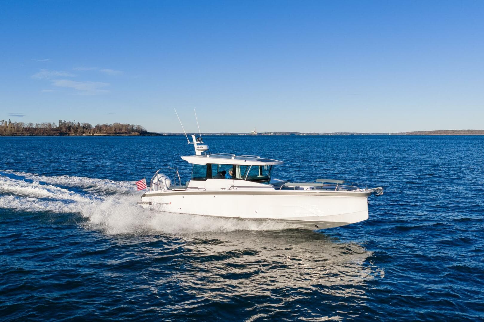 2026 Axopar Cross Cabin — photo 8