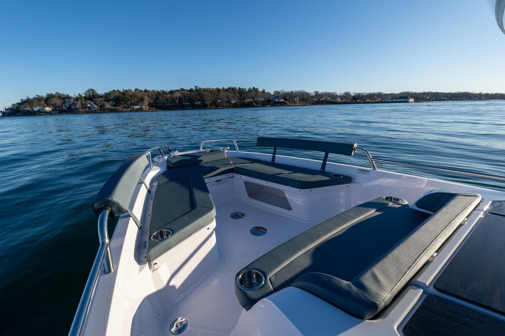 2026 Axopar Cross Cabin — photo 34