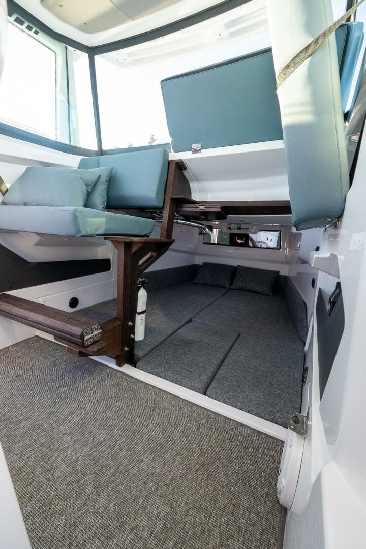 2026 Axopar Cross Cabin — photo 23