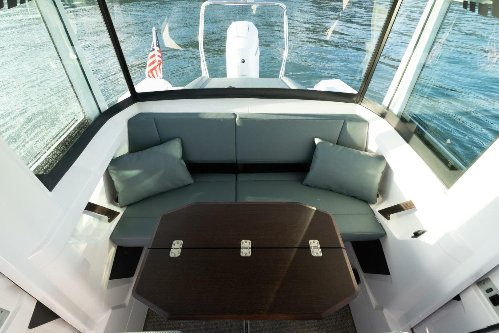 2026 Axopar Cross Cabin — photo 27