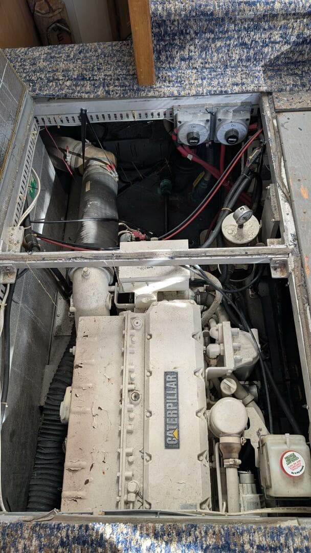 1994 Carver 370 Aft Cabin — photo 42