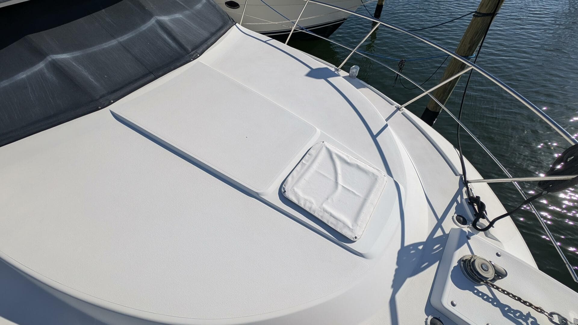 1994 Carver 370 Aft Cabin — photo 5