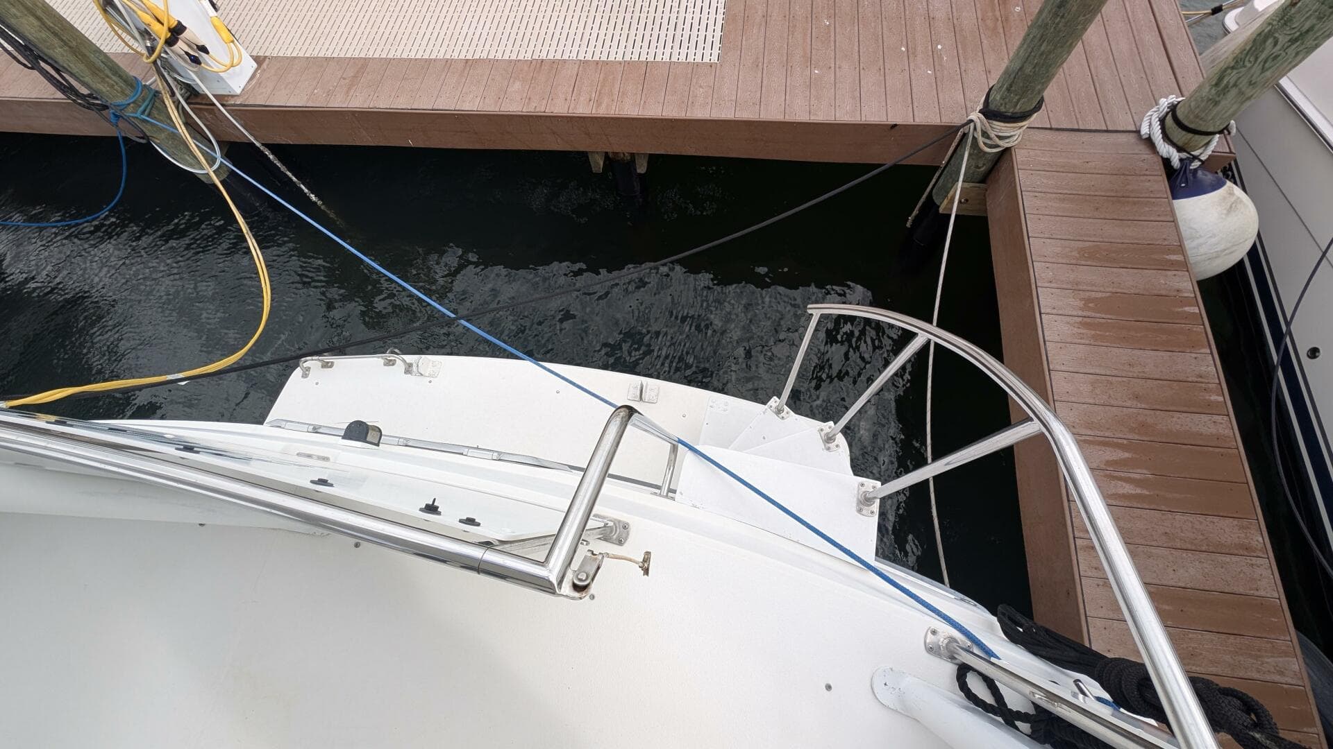 1994 Carver 370 Aft Cabin — photo 14