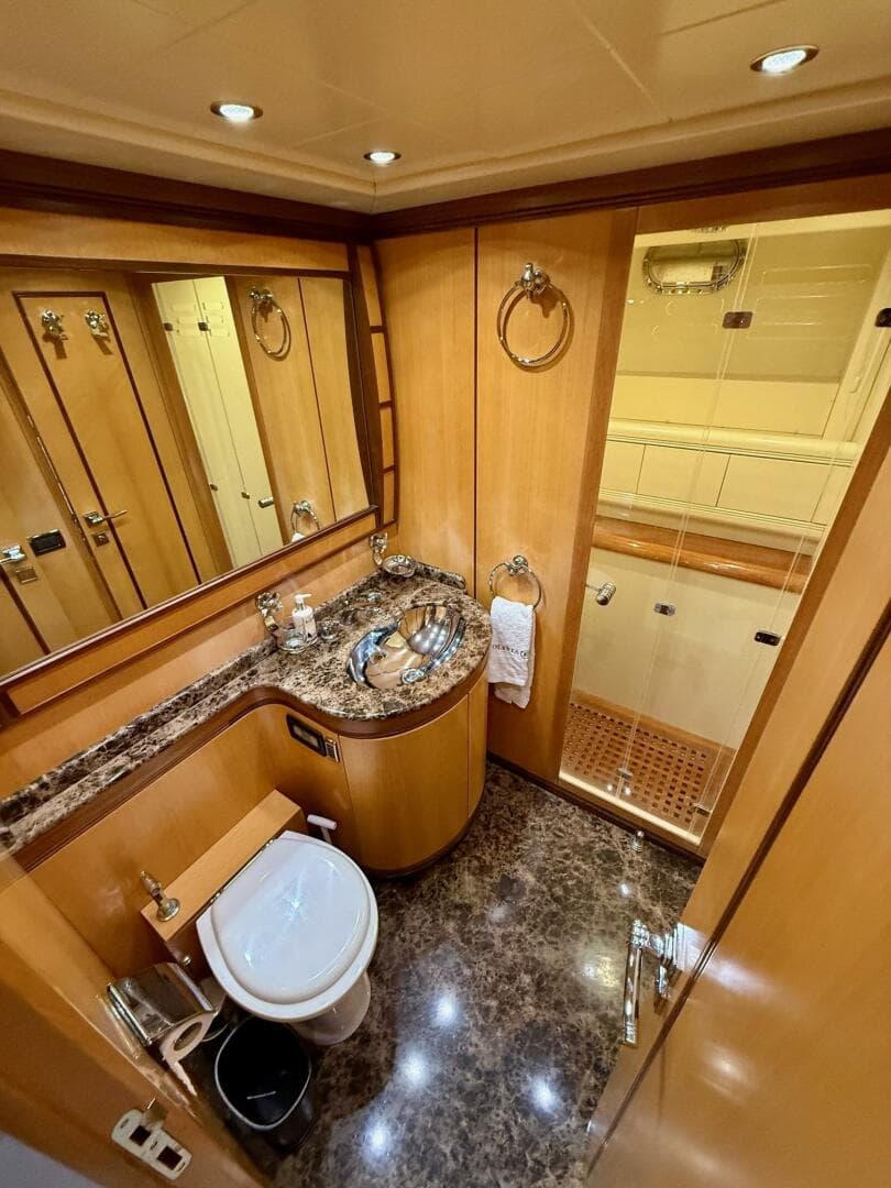 2005 Mangusta 92 — photo 10