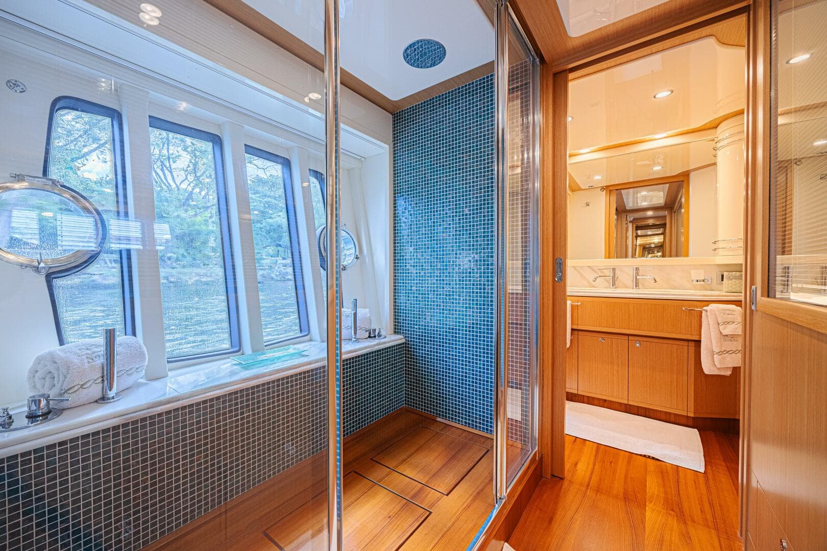 2011 Ferretti Yachts 830 — photo 66