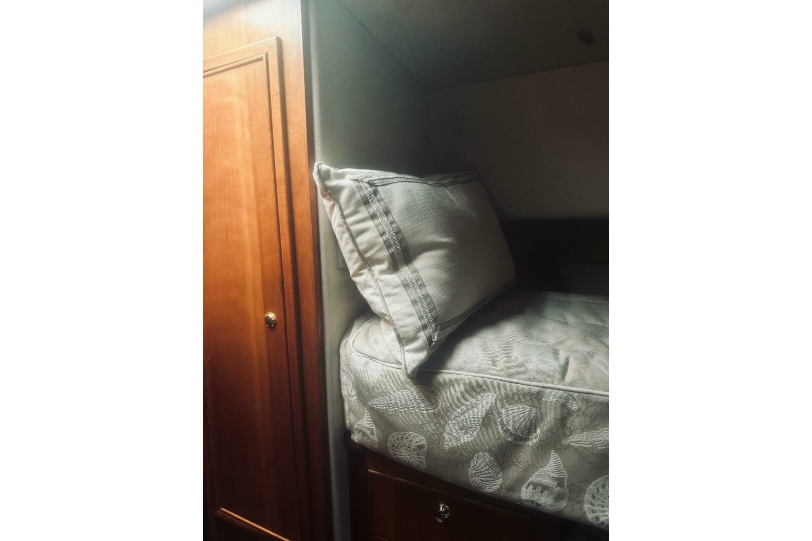 2000 Riviera 40 — photo 20