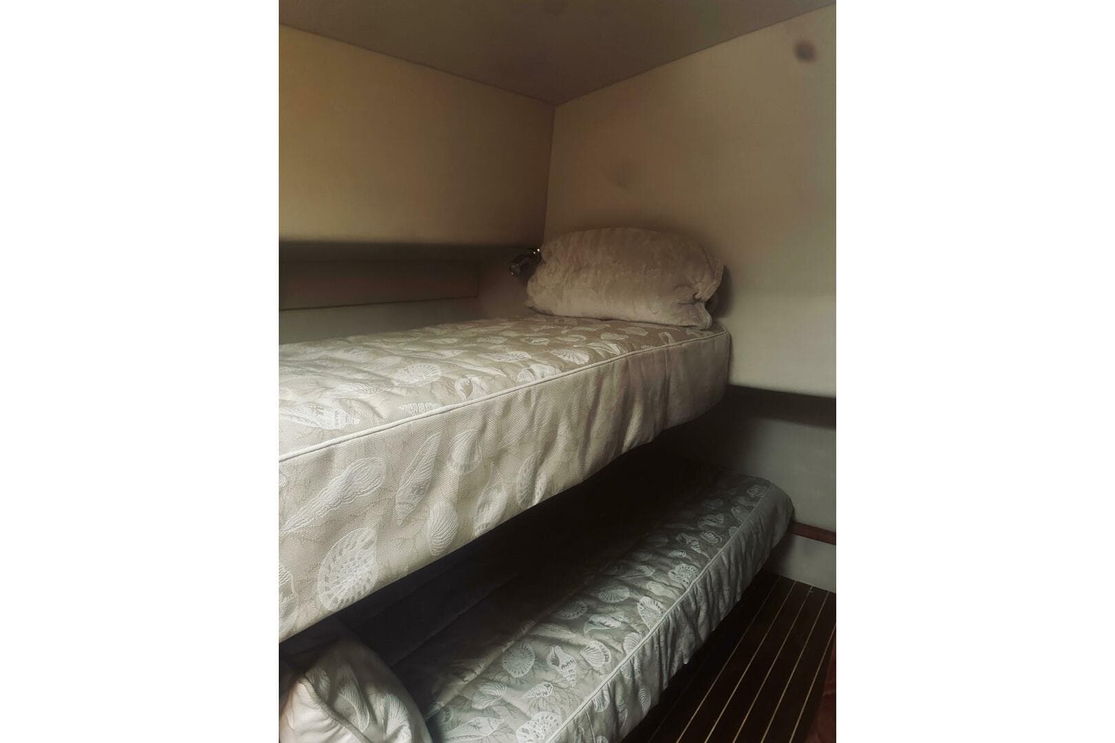 2000 Riviera 40 — photo 19