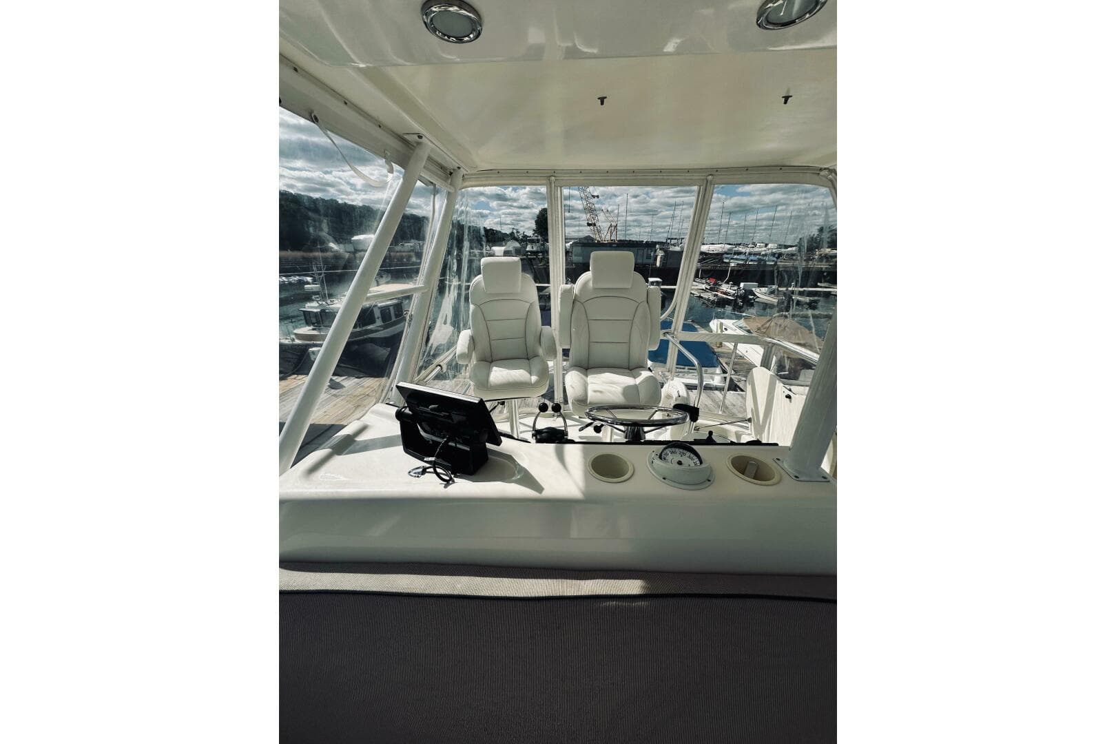 2000 Riviera 40 — photo 32