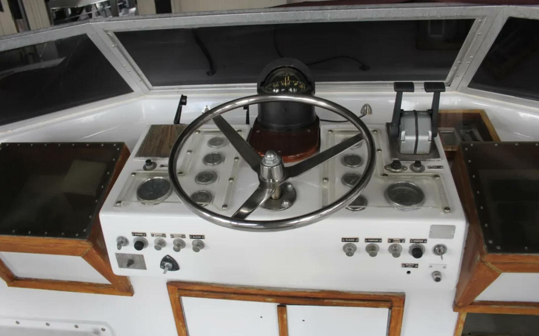 1974 Hatteras 58 Yachtfish — photo 26