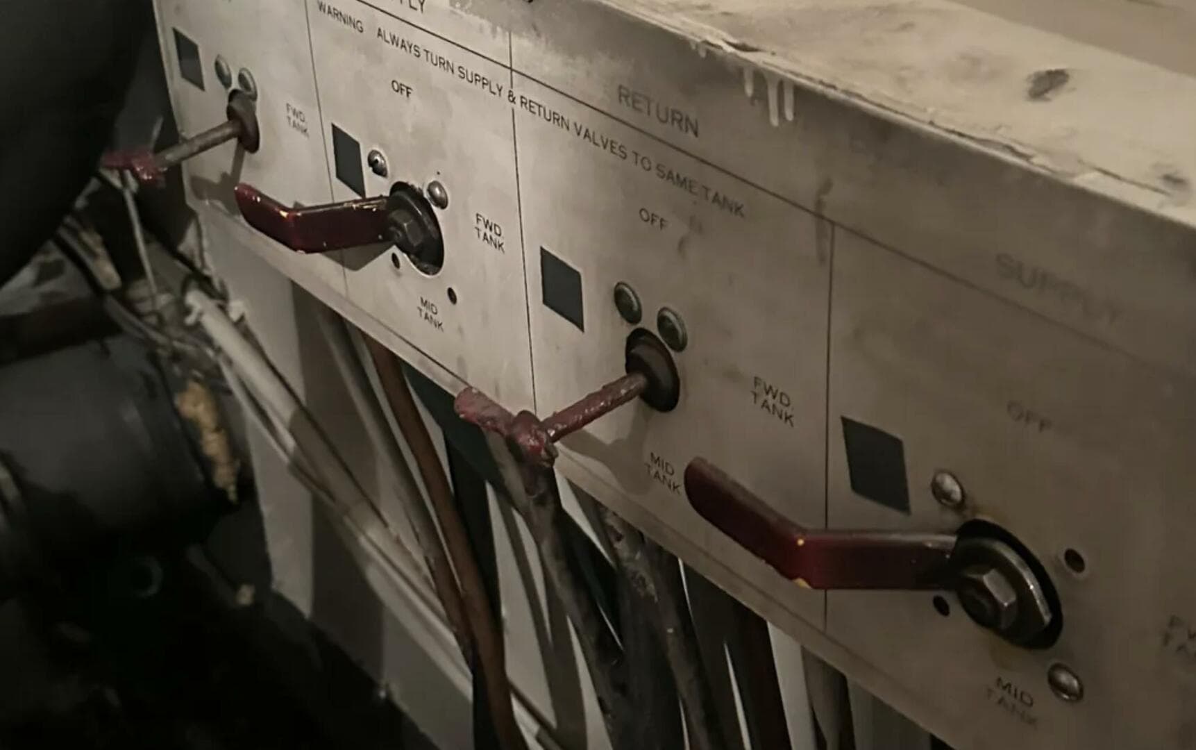 1974 Hatteras 58 Yachtfish — photo 36