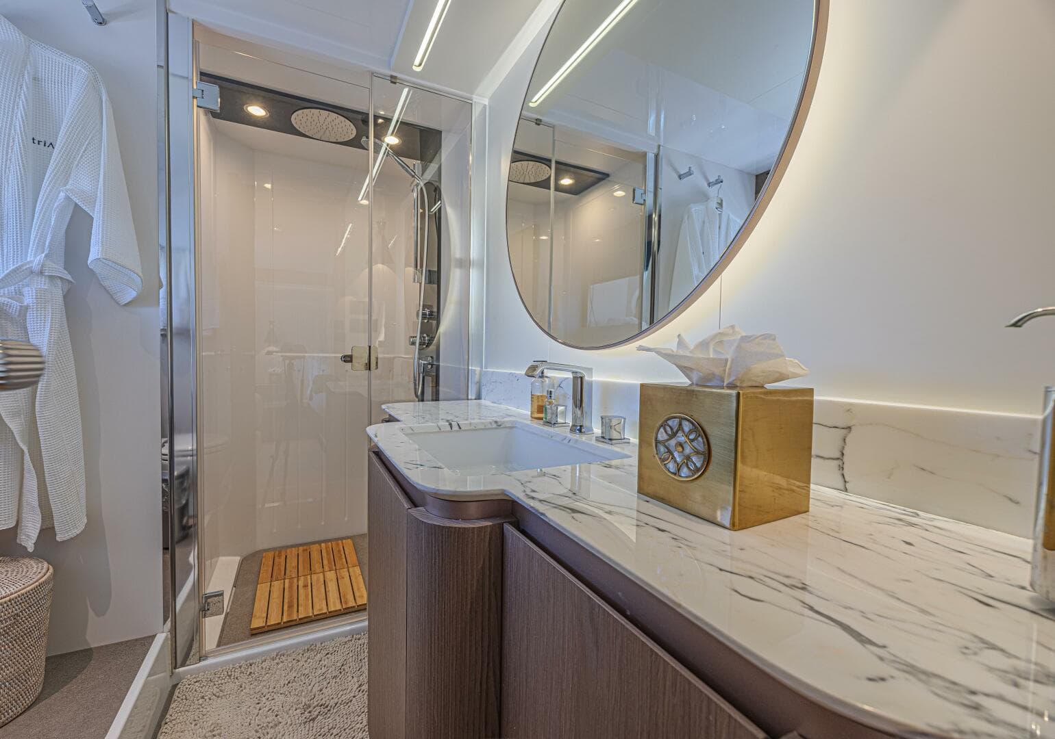 2022 Azimut Magellano 66 — photo 16