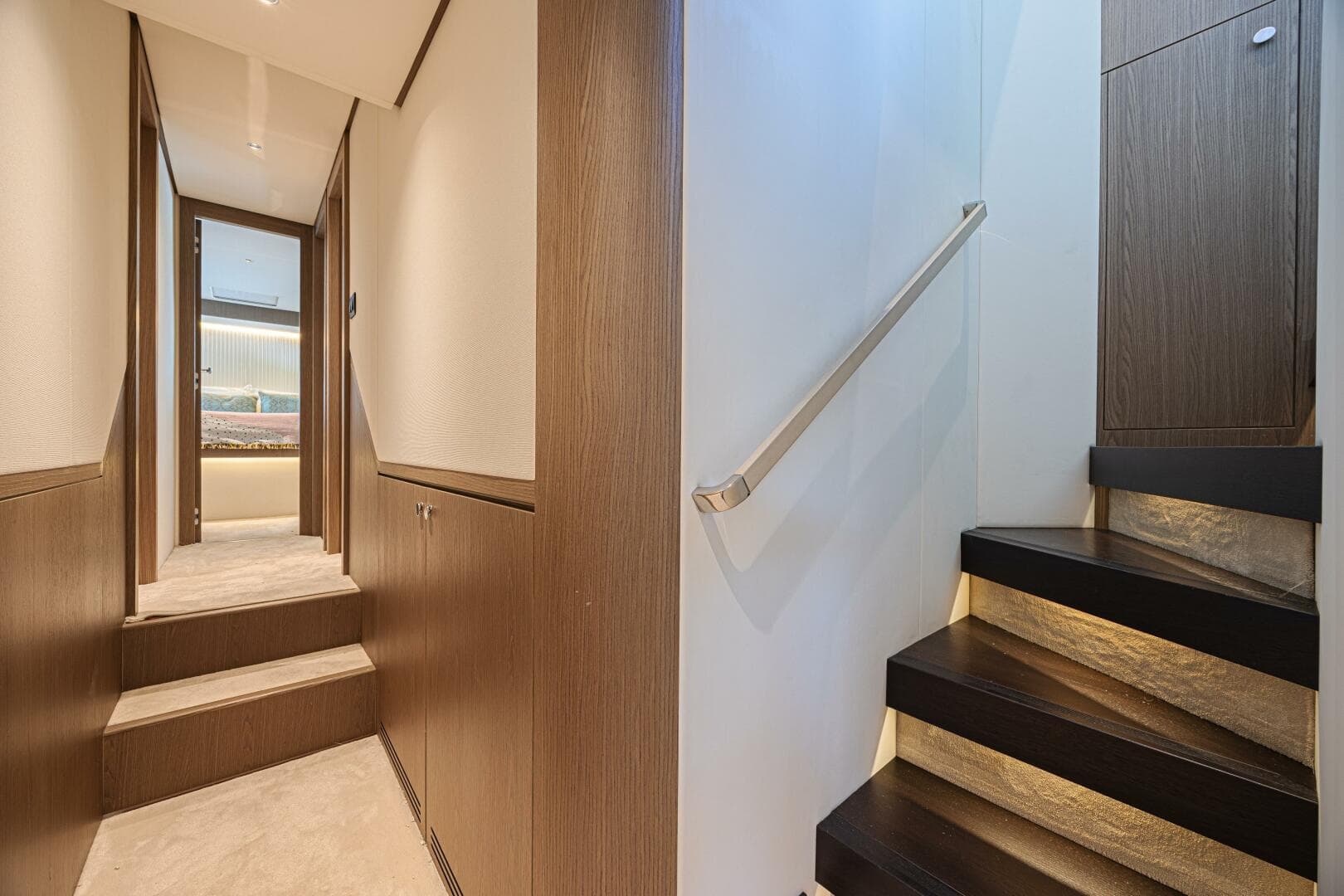 2022 Azimut Magellano 66 — photo 11