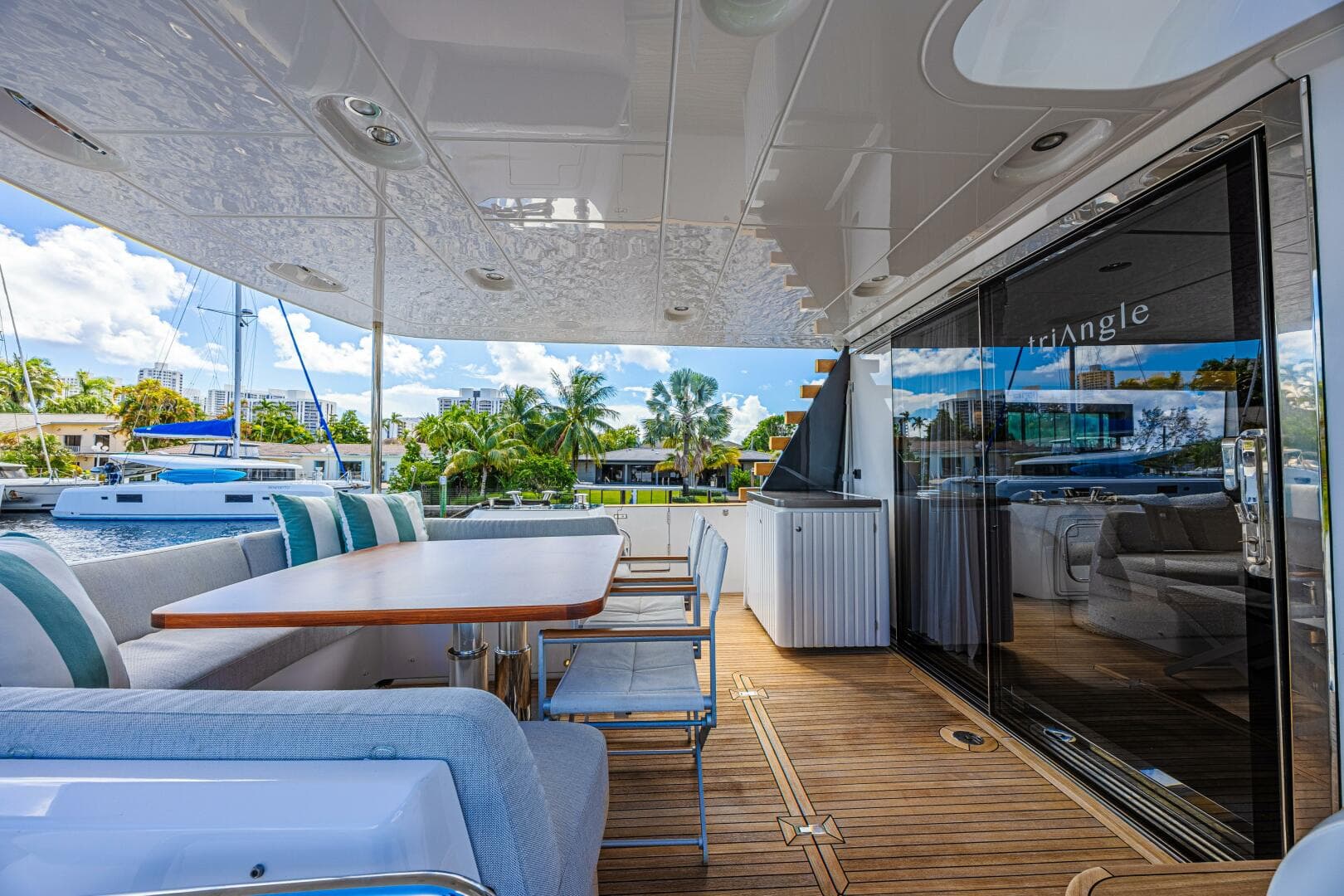 2022 Azimut Magellano 66 — photo 28